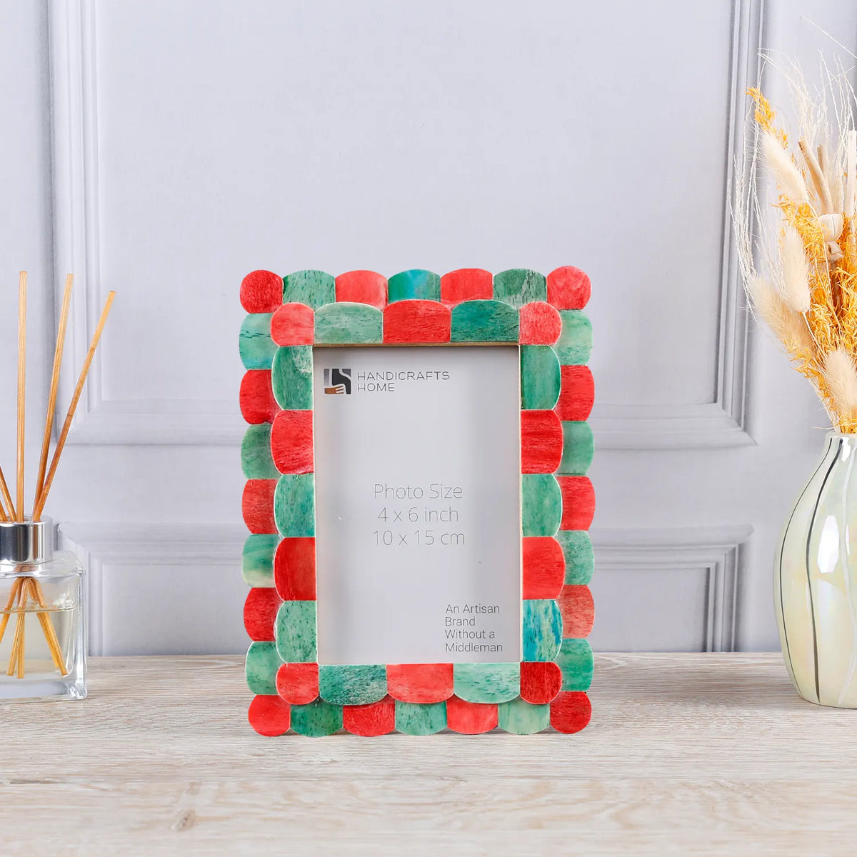 Scalloped Bone Inlay Picture Frame