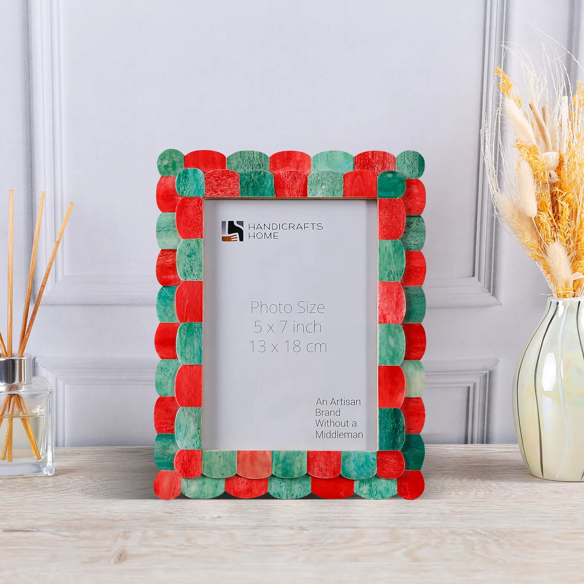 Scalloped Bone Inlay Picture Frame