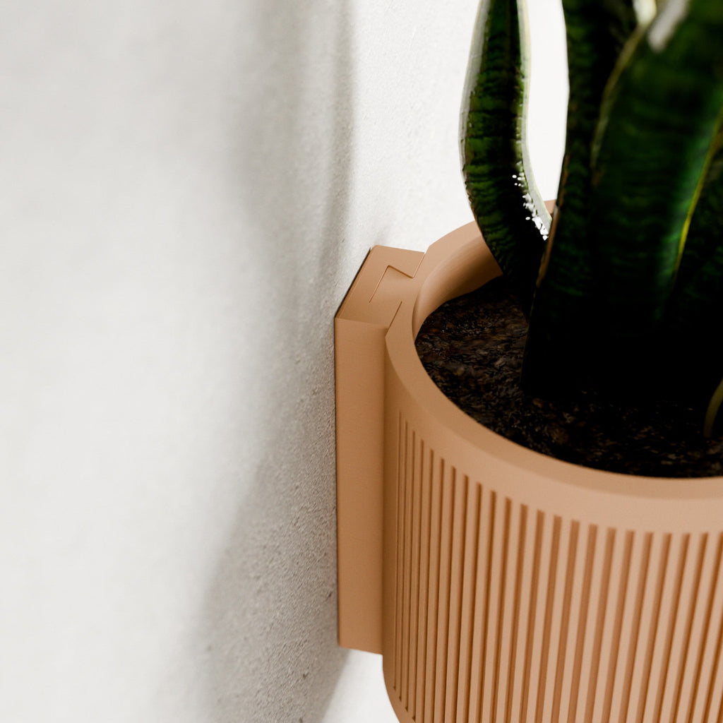 STREAM Ribbed Hanging Wall Planter