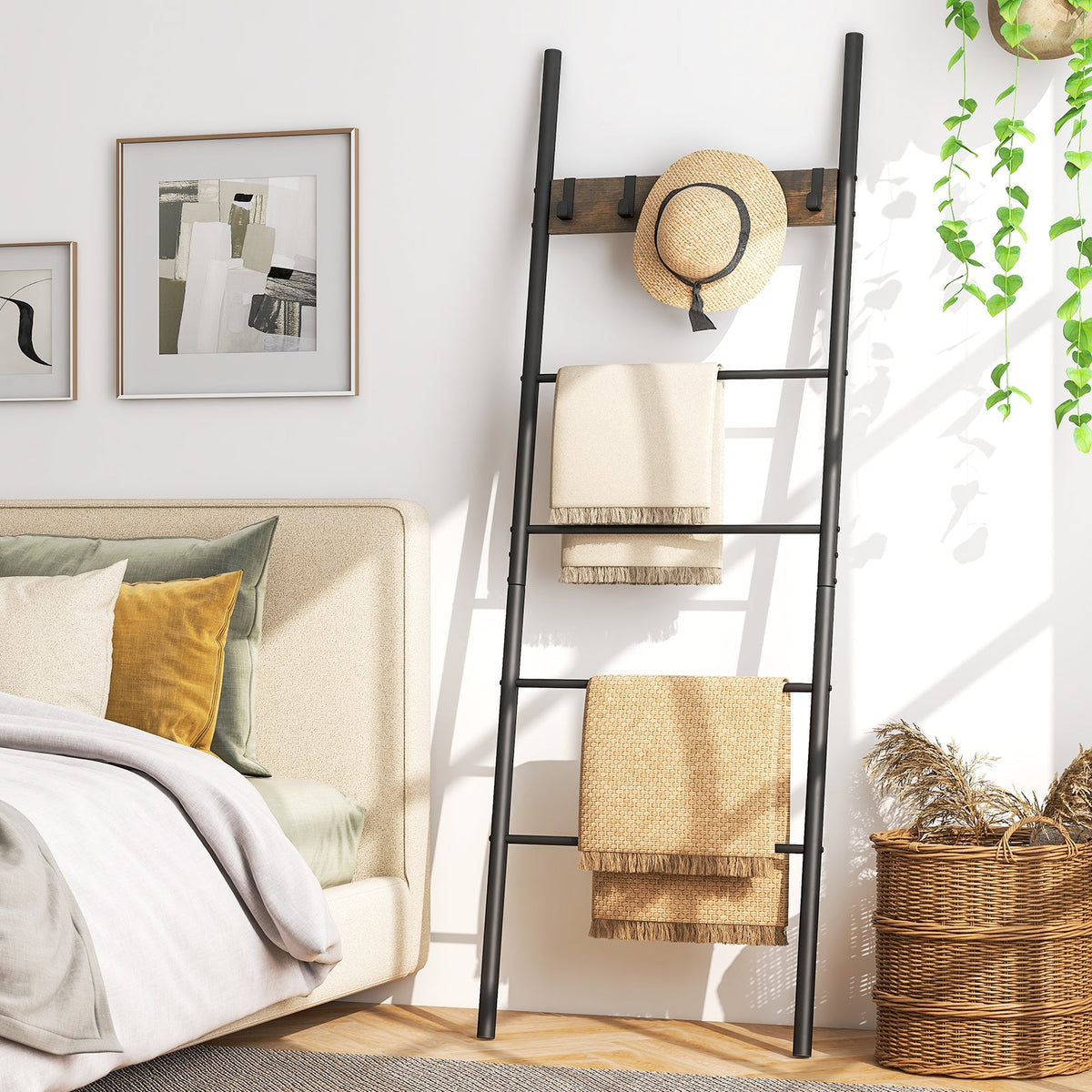 Decorative Blanket Ladder with Hooks