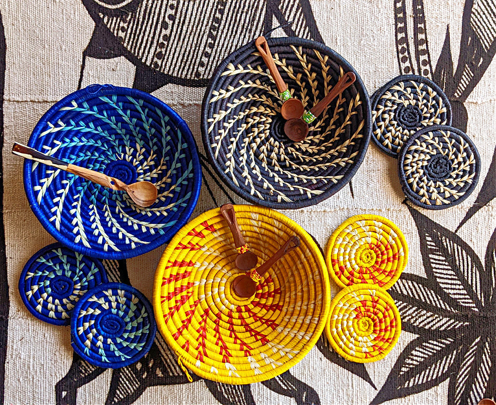 Handwoven Raffia Catchall Basket